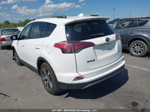 2T3WFREV1HW367689 Toyota Rav4 Xle