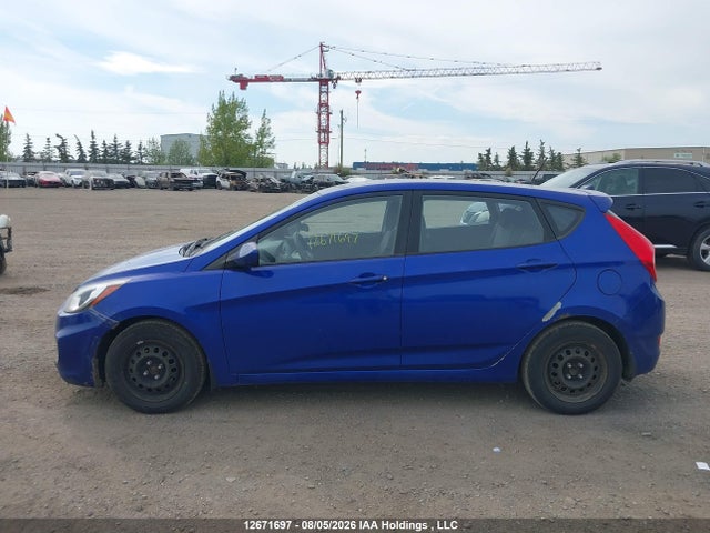 2013 Hyundai Accent Gls/gs მანქანა იყიდება აუქციონზე, vin: KMHCT5AE8DU113863, აუქციონის ნომერი: 12671697