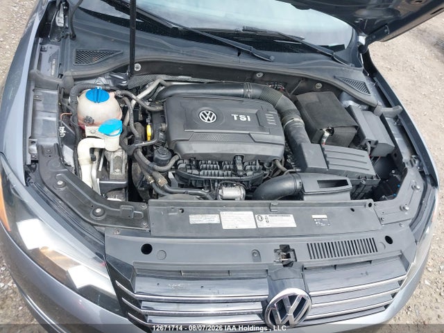 2015 Volkswagen Passat 1.8 Tsi Comfortline მანქანა იყიდება აუქციონზე, vin: 1VWBS7A38FC033062, აუქციონის ნომერი: 12671714