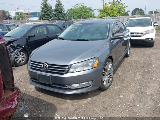2015 Volkswagen Passat 1.8 Tsi Comfortline მანქანა იყიდება აუქციონზე, vin: 1VWBS7A38FC033062, აუქციონის ნომერი: 12671714
