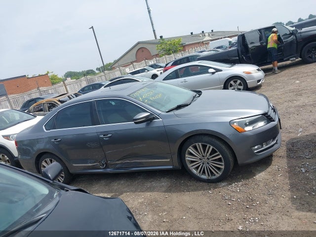 2015 Volkswagen Passat 1.8 Tsi Comfortline მანქანა იყიდება აუქციონზე, vin: 1VWBS7A38FC033062, აუქციონის ნომერი: 12671714