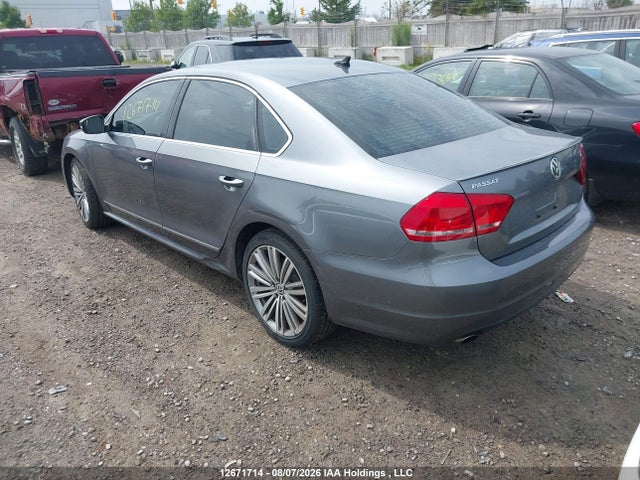 2015 Volkswagen Passat 1.8 Tsi Comfortline მანქანა იყიდება აუქციონზე, vin: 1VWBS7A38FC033062, აუქციონის ნომერი: 12671714
