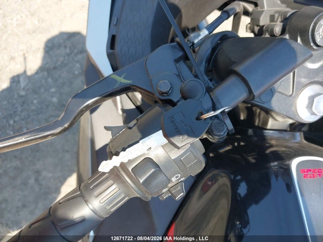 2013 Kawasaki Ex300 B მანქანა იყიდება აუქციონზე, vin: JKAEX8B18DDA03861, აუქციონის ნომერი: 12671722