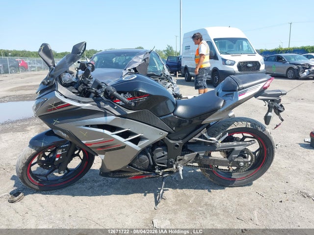 2013 Kawasaki Ex300 B მანქანა იყიდება აუქციონზე, vin: JKAEX8B18DDA03861, აუქციონის ნომერი: 12671722
