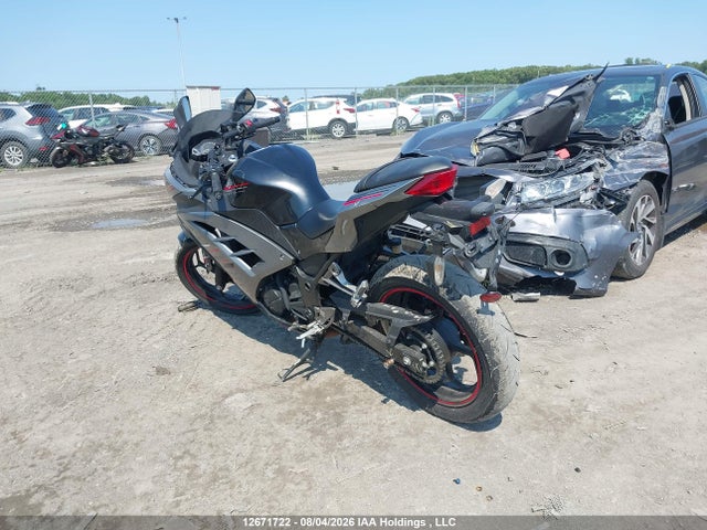 2013 Kawasaki Ex300 B მანქანა იყიდება აუქციონზე, vin: JKAEX8B18DDA03861, აუქციონის ნომერი: 12671722