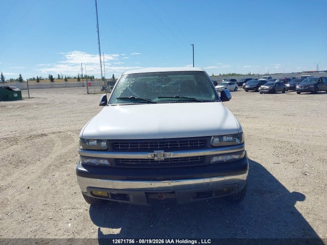 2000 Chevrolet Silverado K2500 მანქანა იყიდება აუქციონზე, vin: 1GCGK29U6YE219845, აუქციონის ნომერი: 12671756