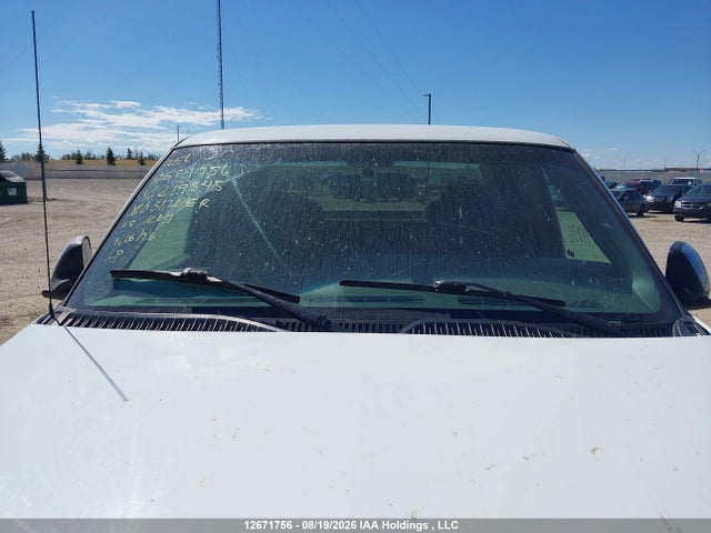 2000 Chevrolet Silverado K2500 მანქანა იყიდება აუქციონზე, vin: 1GCGK29U6YE219845, აუქციონის ნომერი: 12671756
