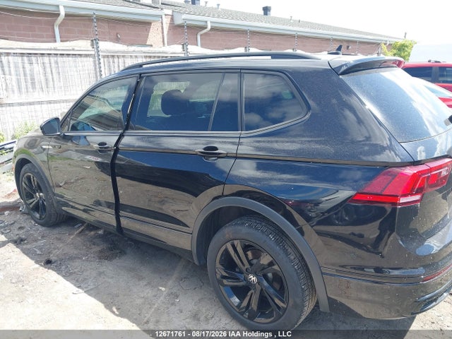 3VV8B7AX7RM087134 Volkswagen Tiguan Comfortline R-line Black Edition