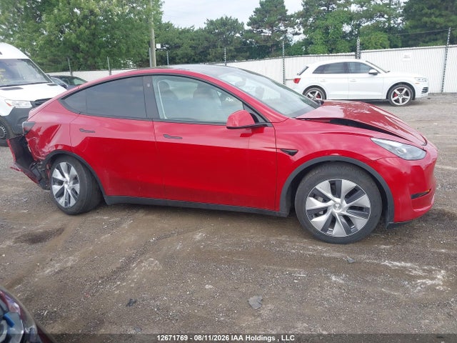 Tesla Model Y Long Range 2023 LRWYGDEE1PC266403 Image 13