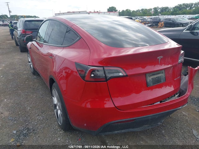 Tesla Model Y Long Range 2023 LRWYGDEE1PC266403 Image 3
