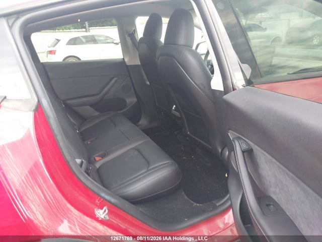 Tesla Model Y Long Range 2023 LRWYGDEE1PC266403 Image 8
