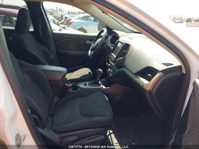 Продажа на аукционе авто 2016 Jeep Cherokee North, vin: 1C4PJMCS5GW250065, номер лота: 12671774