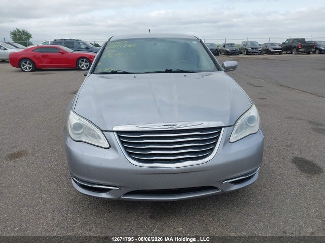 2013 Chrysler 200 Lx მანქანა იყიდება აუქციონზე, vin: 1C3CCBABXDN736067, აუქციონის ნომერი: 12671795
