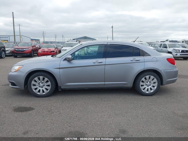 2013 Chrysler 200 Lx მანქანა იყიდება აუქციონზე, vin: 1C3CCBABXDN736067, აუქციონის ნომერი: 12671795