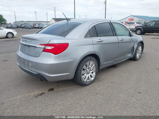 2013 Chrysler 200 Lx მანქანა იყიდება აუქციონზე, vin: 1C3CCBABXDN736067, აუქციონის ნომერი: 12671795