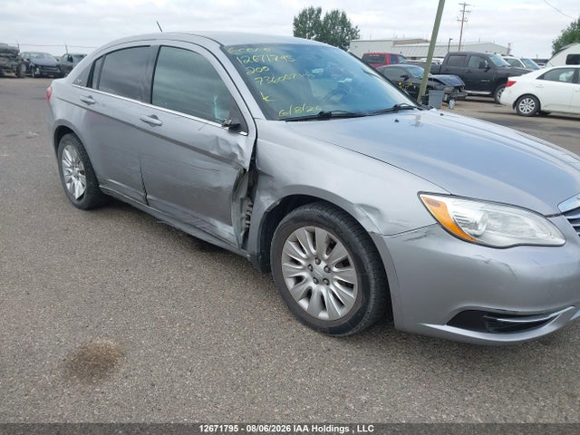 2013 Chrysler 200 Lx მანქანა იყიდება აუქციონზე, vin: 1C3CCBABXDN736067, აუქციონის ნომერი: 12671795