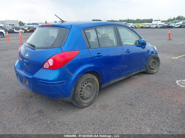 12664496 :رقم المزاد ، 3N1BC13E28L445435 vin ، 2008 Nissan Versa 1.8 S مزاد بيع