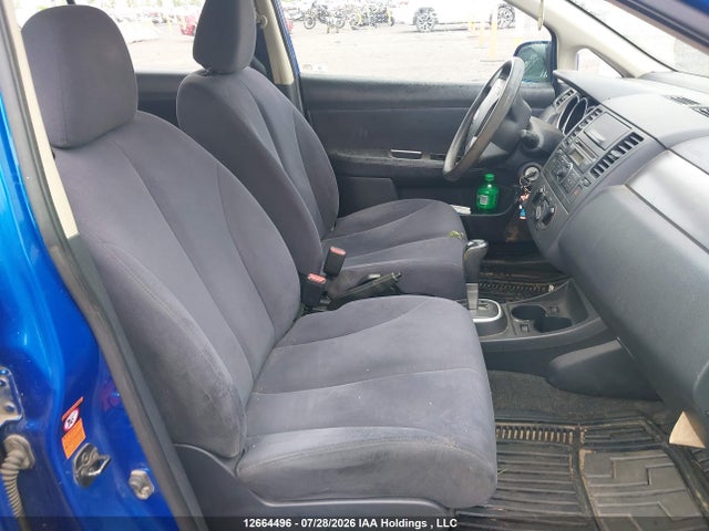 12664496 :رقم المزاد ، 3N1BC13E28L445435 vin ، 2008 Nissan Versa 1.8 S مزاد بيع