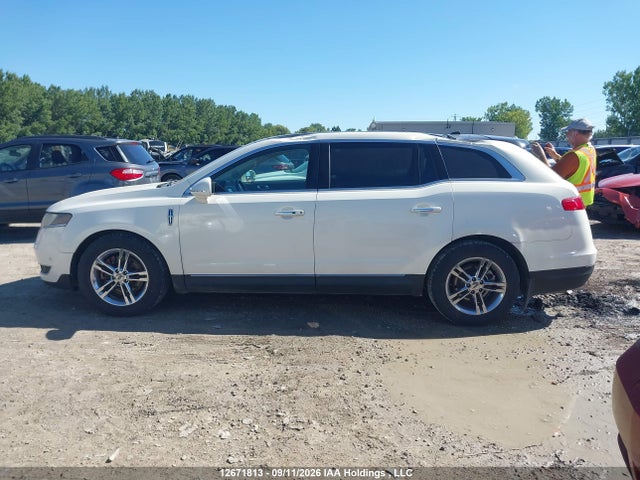 2LMHJ5AT3EBL51318 Lincoln Mkt Ecoboost