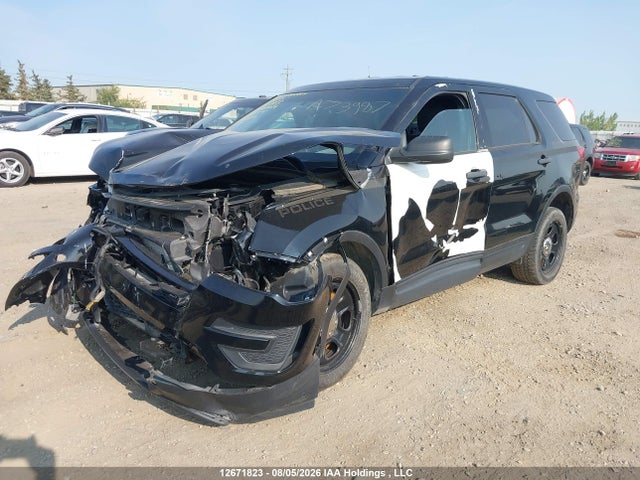 Ford Explorer Police Interceptor 2018 1FM5K8AR8JGA73987 Image 2