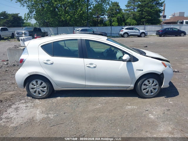 2012 Toyota Prius C მანქანა იყიდება აუქციონზე, vin: JTDKDTB32C1500603, აუქციონის ნომერი: 12671849