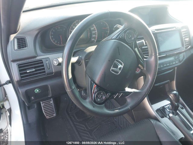Aukcja sprzedaży 2017 Honda Accord Sedan, vin: 1HGCR2F56HA811679, numer aukcji: 12671850