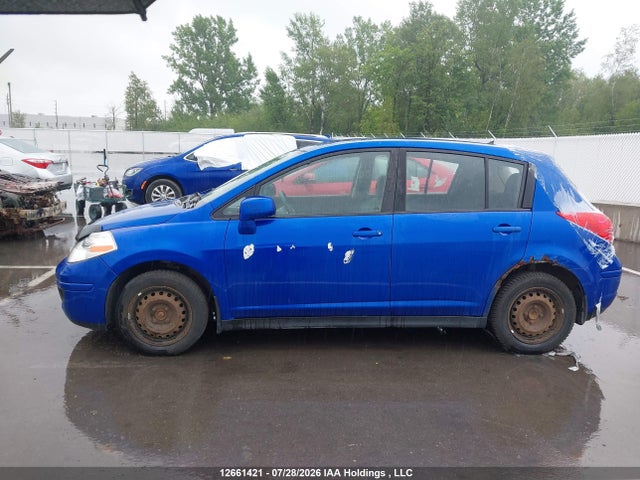 12661421 :رقم المزاد ، 3N1BC1CP0CL376996 vin ، 2012 Nissan Versa 1.8 S مزاد بيع