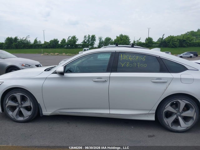 1HGCV1F95JA802700 Honda Accord Touring