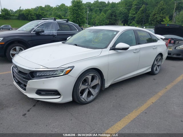 1HGCV1F95JA802700 Honda Accord Touring