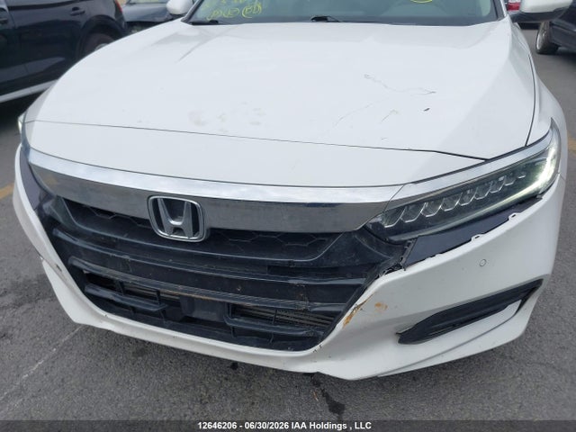 1HGCV1F95JA802700 Honda Accord Touring