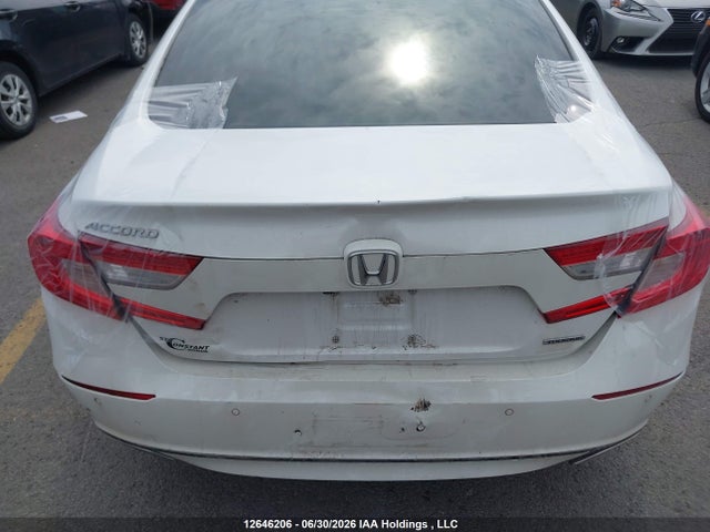 1HGCV1F95JA802700 Honda Accord Touring