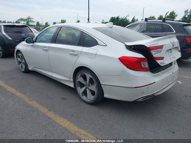 1HGCV1F95JA802700 Honda Accord Touring