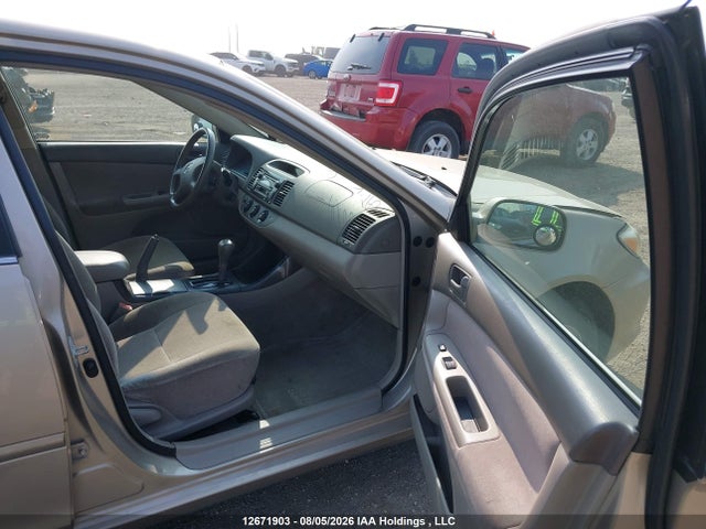 12671903 :رقم المزاد ، JTDBF32K330128597 vin ، 2003 Toyota Camry Le/xle مزاد بيع