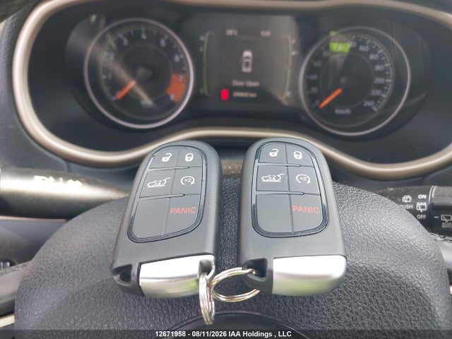 Продаж на аукціоні авто 2015 Jeep Cherokee Latitude Fwd, vin: 1C4PJLCS7FW720525, номер лоту: 12671958