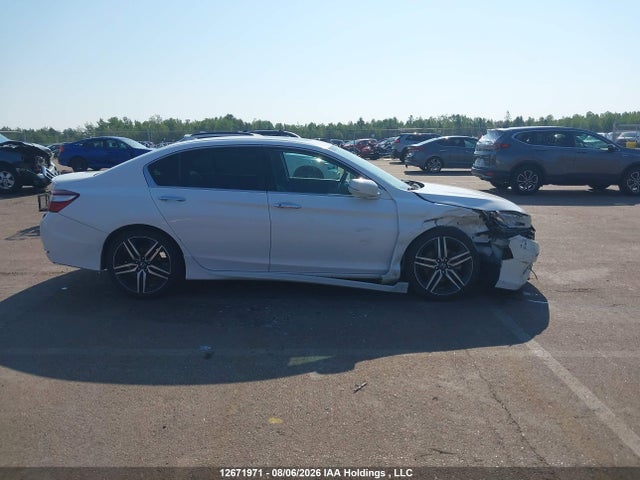 1HGCR2F08GA804073 Honda Accord Touring