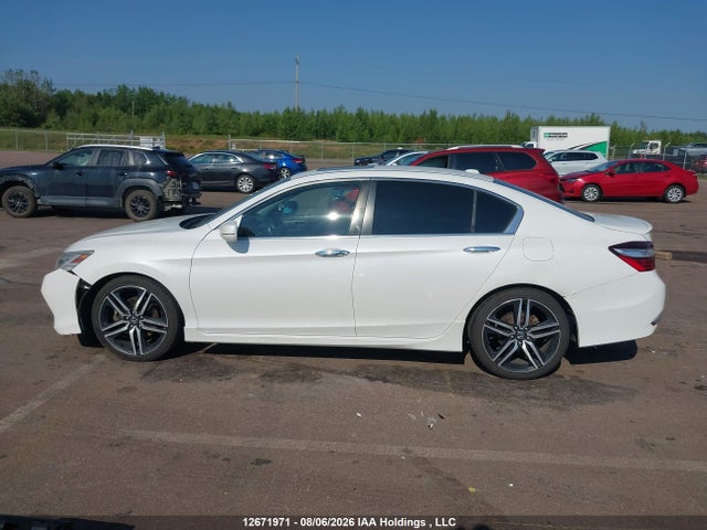 1HGCR2F08GA804073 Honda Accord Touring