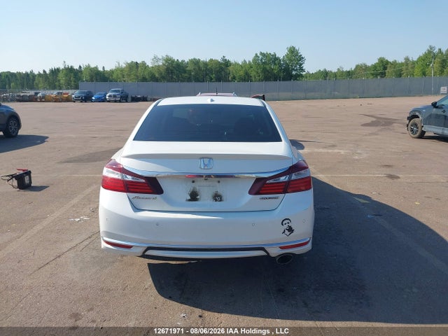 1HGCR2F08GA804073 Honda Accord Touring
