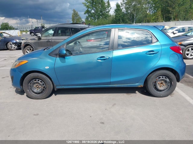 12671980 :رقم المزاد ، JM1DE1HY5B0113819 vin ، 2011 Mazda Mazda2 Sport مزاد بيع