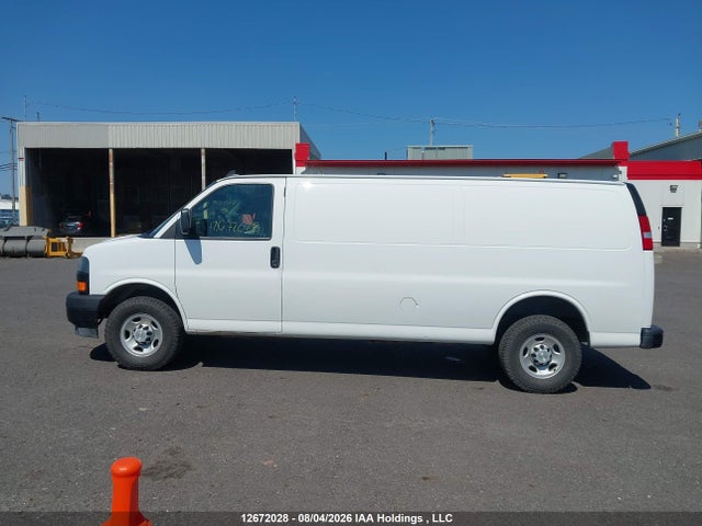Chevrolet Express G2500 2023 1GCWGBFPXP1252896 Image 14