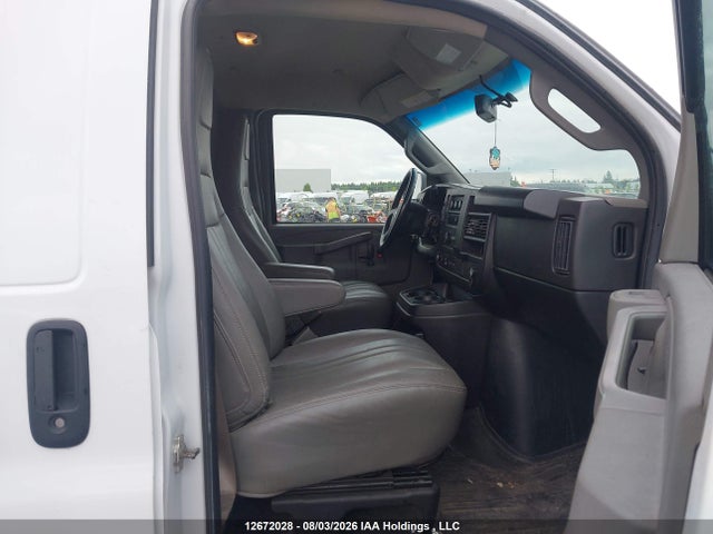 Chevrolet Express G2500 2023 1GCWGBFPXP1252896 Image 5