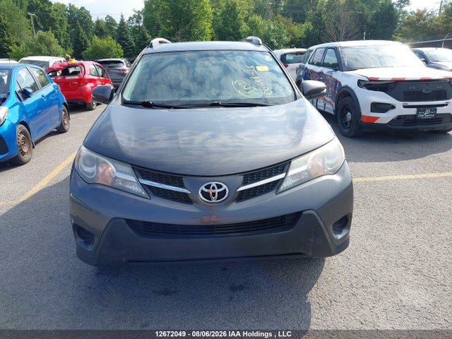2T3BFREV8FW280366 Toyota RAV4 LE