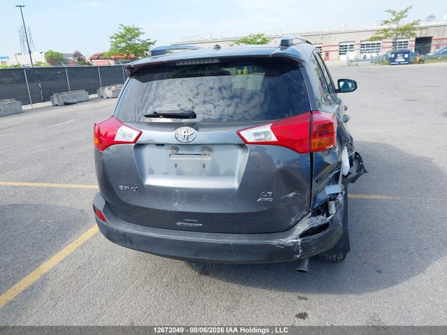 2T3BFREV8FW280366 Toyota RAV4 LE