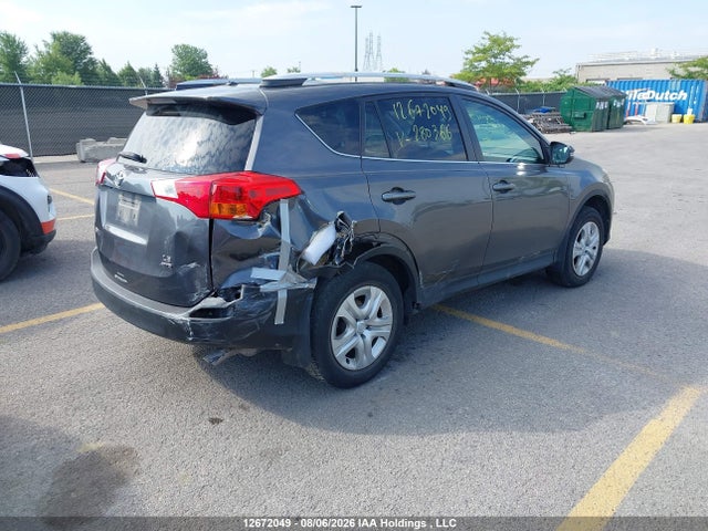 2T3BFREV8FW280366 Toyota RAV4 LE
