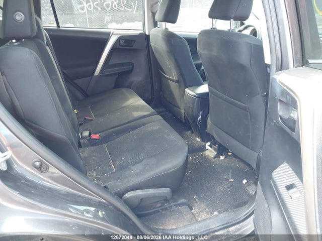 2T3BFREV8FW280366 Toyota RAV4 LE