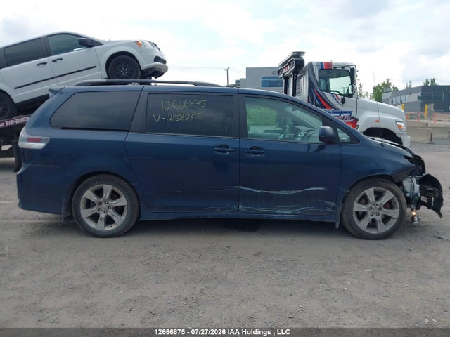 Продаж на аукціоні авто 2012 Toyota Sienna Sport, vin: 5TDXK3DC8CS258265, номер лоту: 12666875