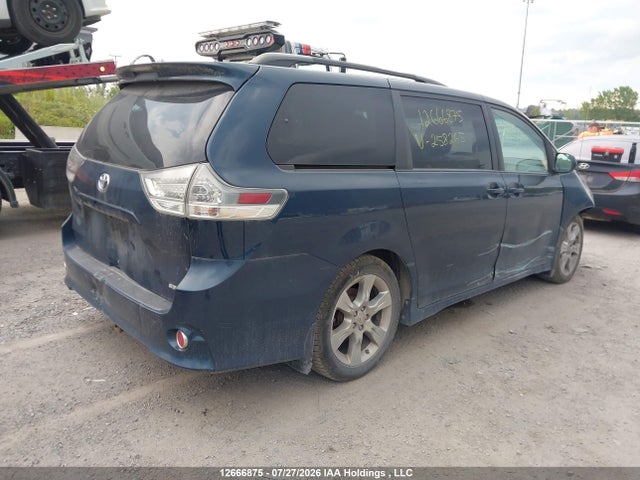Продаж на аукціоні авто 2012 Toyota Sienna Sport, vin: 5TDXK3DC8CS258265, номер лоту: 12666875