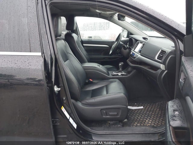 12672139 :رقم المزاد ، 5TDJGRFH6JS043306 vin ، 2018 Toyota Highlander Hybrid Hybrid مزاد بيع