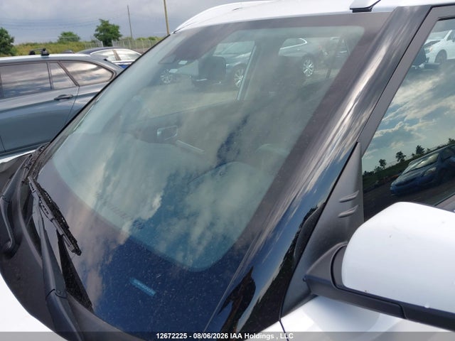 KMHRC8A32PU250182 Hyundai Venue