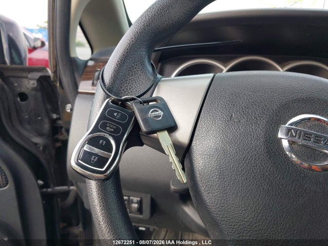 12672251 :رقم المزاد ، 3N1BC1CP2BL451776 vin ، 2011 Nissan Versa 1.8sl مزاد بيع