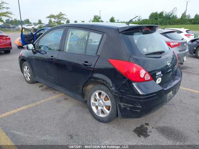 12672251 :رقم المزاد ، 3N1BC1CP2BL451776 vin ، 2011 Nissan Versa 1.8sl مزاد بيع
